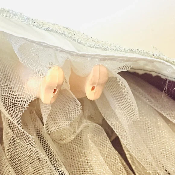 Barbie Millennial Princess Doll in Burgundy Gown. RARE - Picture 7 of 8